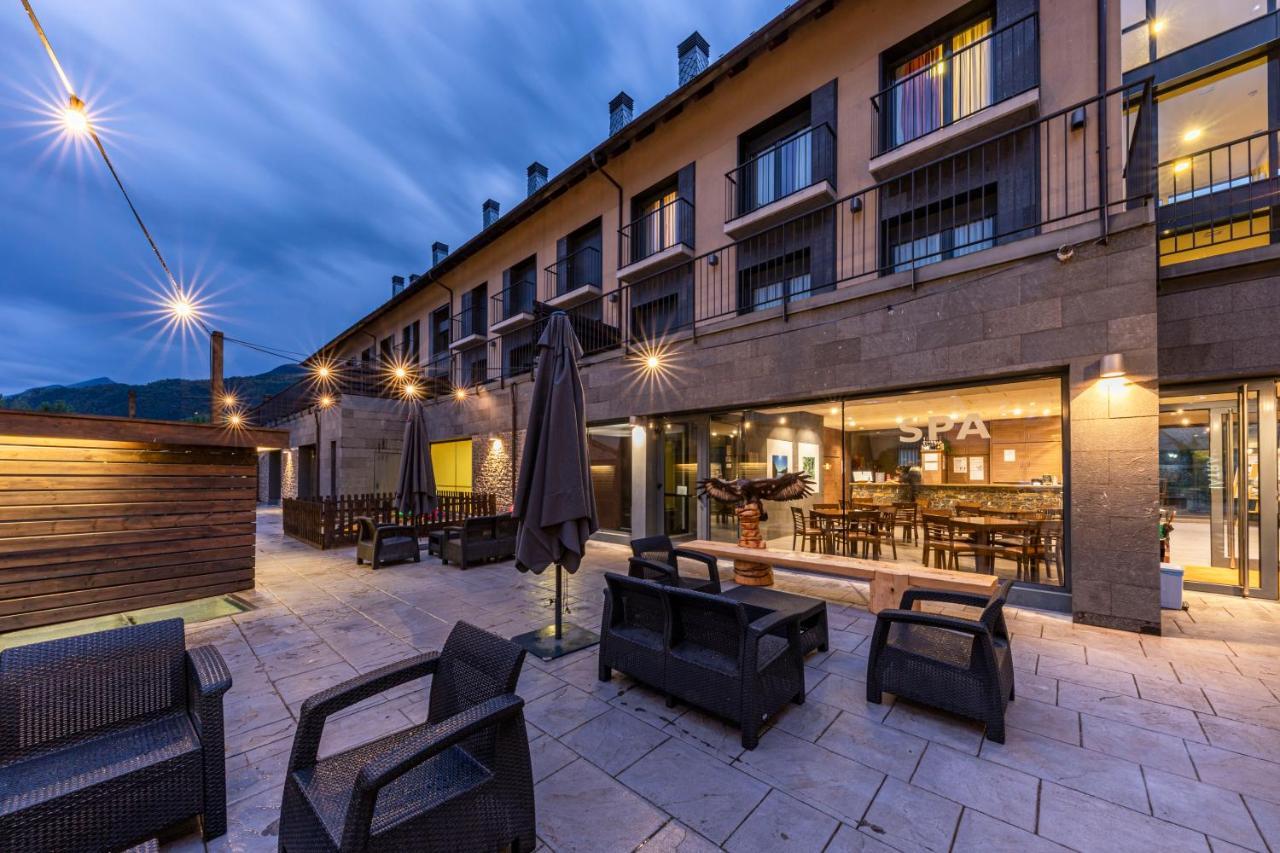 Hostal Trainera Esterri d'Àneu Exterior photo